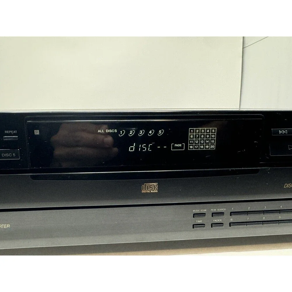 Sony CDP-C335 5 Disc CD Changer/Player No Remote - Tested And Working